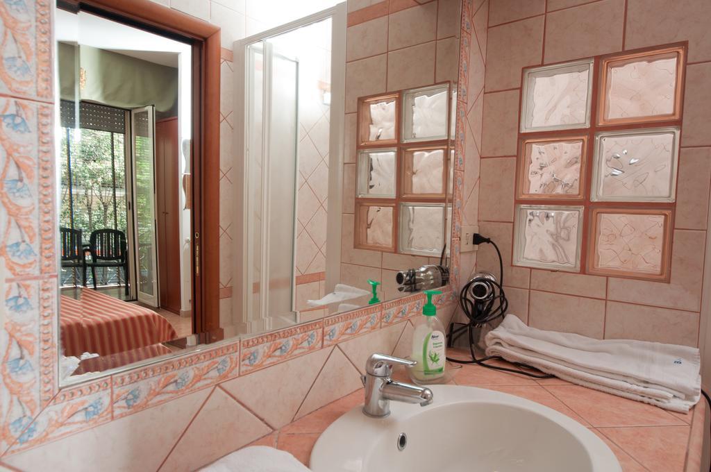 Suites Oliveri Viale Marconi Roma Exterior foto